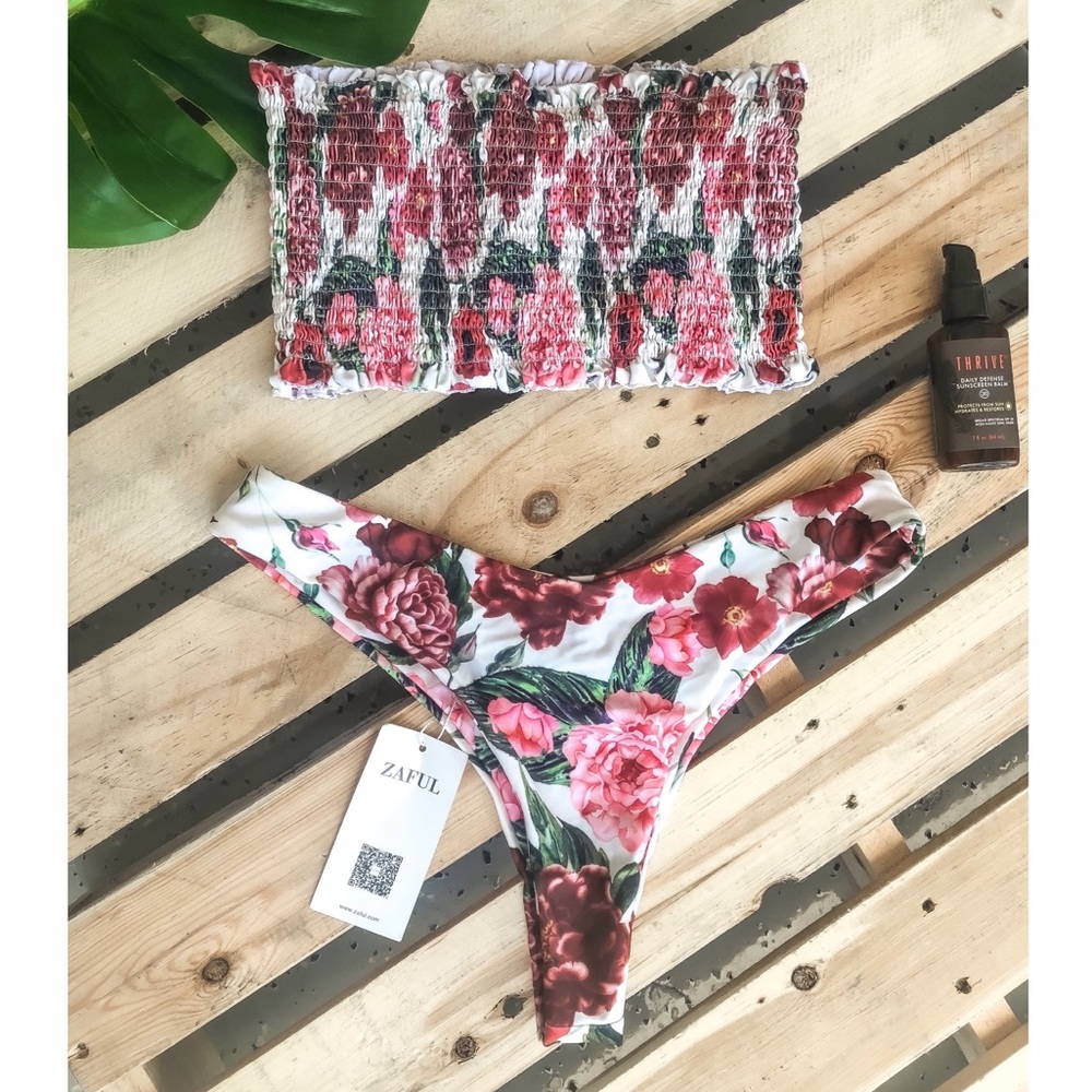 ZAFUL Smocked Rose Bikini Set